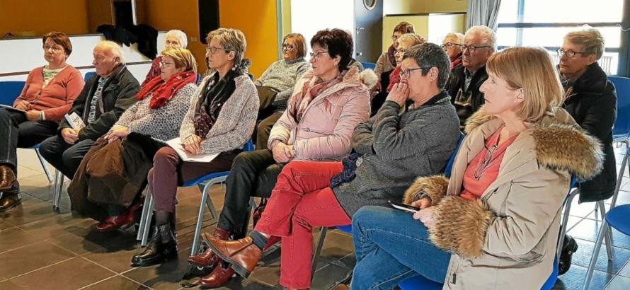 Une quinzaine de personnes ont assisté à la conférence sur les arnaques, proposée par la défense des consommateurs de Familles rurales.