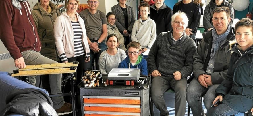 Quelques personnes présentes, samedi matin, aux Bricoleurs du dimanche, dont quelques personnes de Plougonvelin. © Le Télégramme